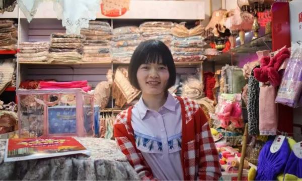 “就算現(xiàn)在橋南市場(chǎng)的經(jīng)濟(jì)一直在后退，可我覺(jué)得它是永遠(yuǎn)不會(huì)倒閉的。”｜講